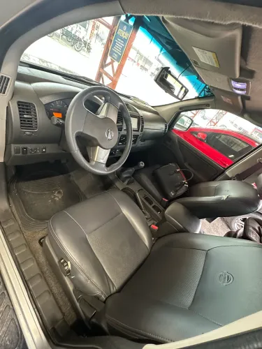 Nissan Frontier Se/se Strik CD 4X4 2.5 TB Dies. 2012