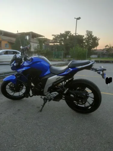 Yamaha FZ25 Blueflex