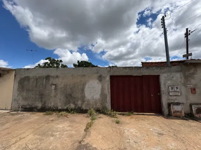 CASA BAIRRO DA VITÓRIA, 2 QUARTOS