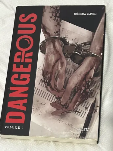 livro - Dangerous. Editora Violeta