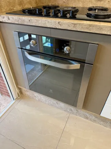 Forno Eletrolux de embutir elétrico