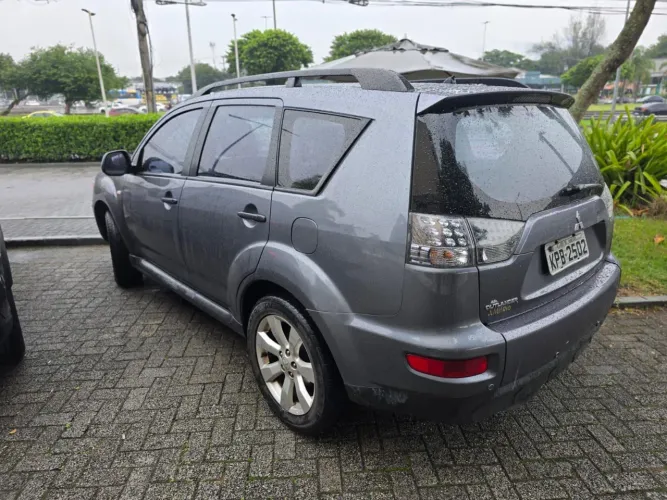 Mitsubishi Outlander 2.0 16V 160cv Aut. 2013