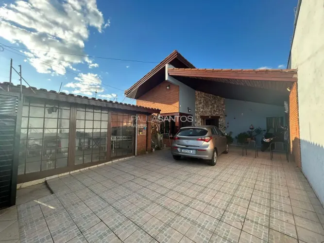 Casa a venda no bairro Vila Santana em Sorocaba