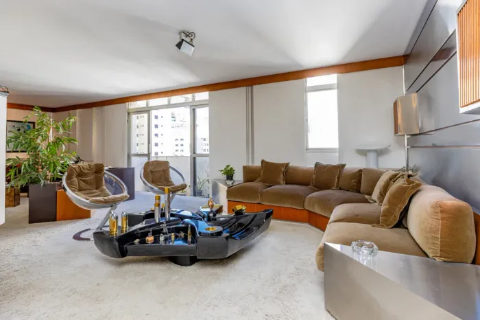 Apartamento para venda em Jardim Paulista com 4 quartos, sendo 2 suítes, 258m²