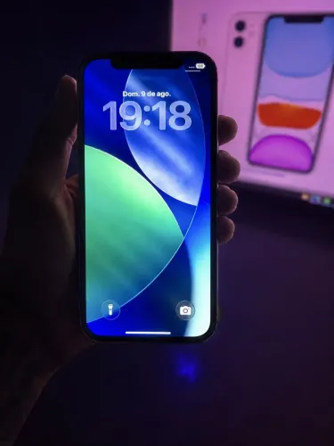 iPhone 11