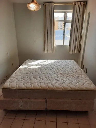 Atenção Anápolis Go.vendo cama box king size!2 meses de uso!