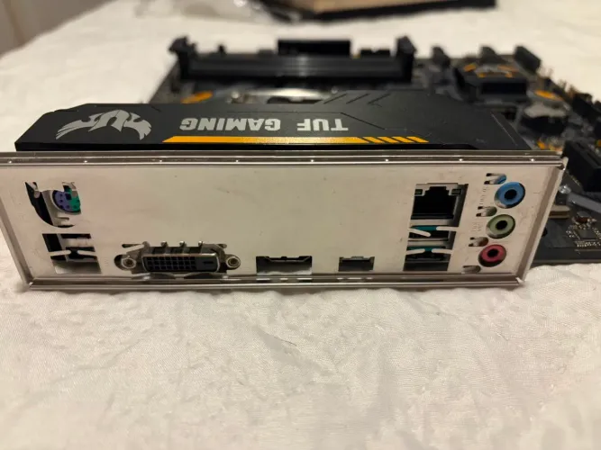 Placa-Mãe ASUS TUF B360M - LGA 1151 - mATX - DDR4 