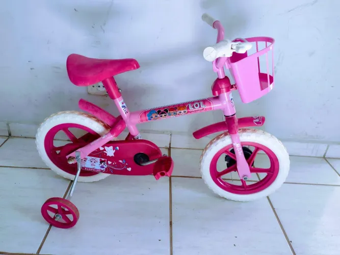 Bicicleta aro 12 em estado de novo