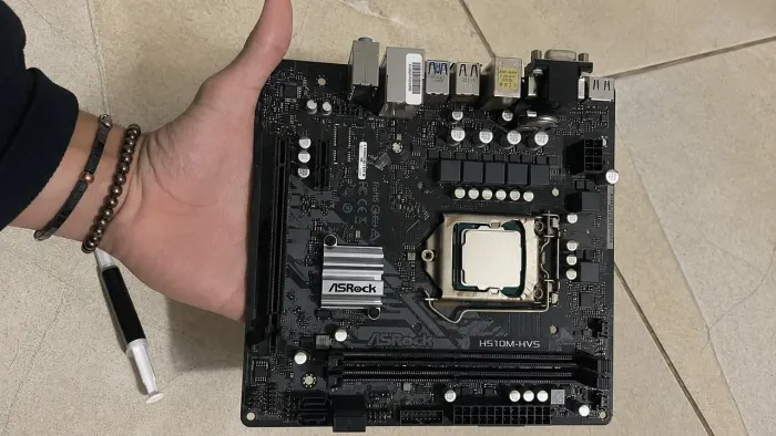 Placa mãe Asrock H510m + i3 10100f + 16gb ram ddr4