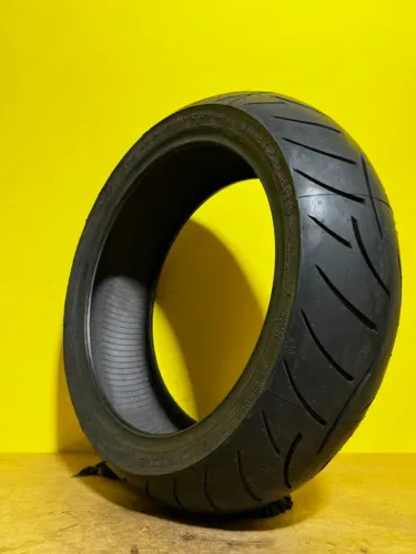 Pneu 190/55ZR17 Metzeler Roadtec - DOT 0323