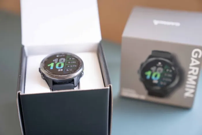 Garmin Forerunner 970 - Novo | Titânio, Safira e Tela AMOLED