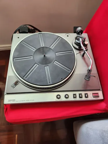 Toca disco Toshiba DD202