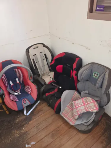 Cadeirinha para bebê, R$ 50,00 cada, vendo uma