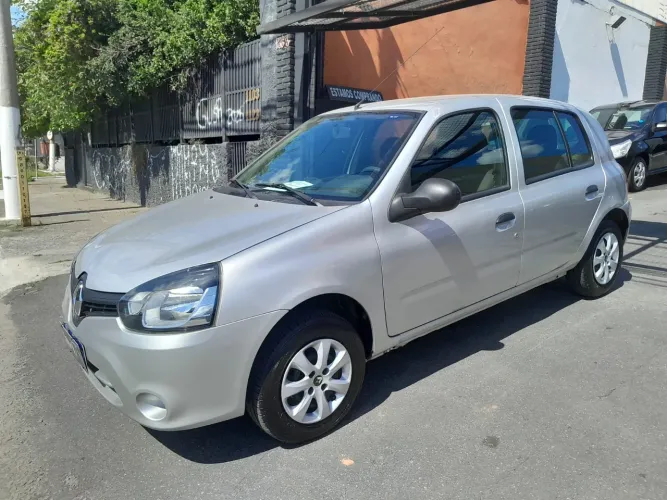 Renault Clio Expression Hi-flex 1.0 16V 5P 2014