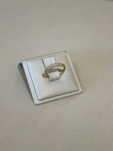 Aparador cravejado ouro 18k