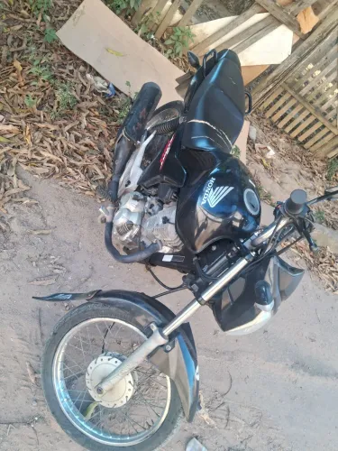 Vende-se moto start 160,ano 2017 moto bem conservada,documentação em dias,revisões feita