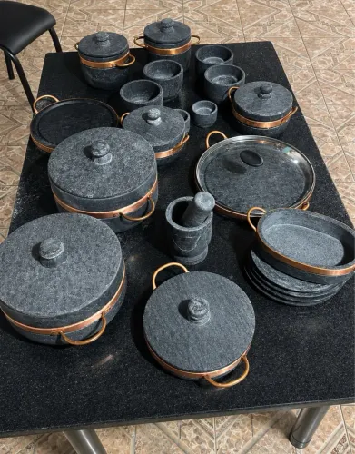 Panelas de pedra sabão