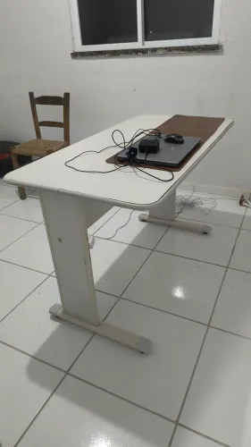 Escrivaninha para estudos