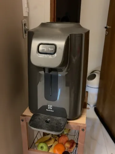 Bebedouro Electrolux Grafite - Água Natural e Gelada