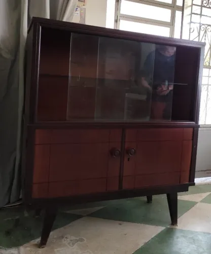 Cristaleira/ buffet vintage, Fabricado pela GUELMANN NA DECADA DE 50/60