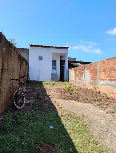 Aluga-se ou vende-se uma ? p, alugar 800$