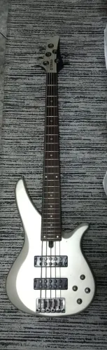 Contrabaixo 5c Yamaha Rbx 375