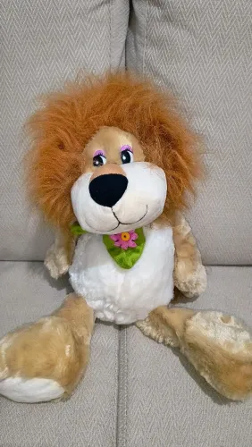 Leãozinho de pelúcia - 35 cm