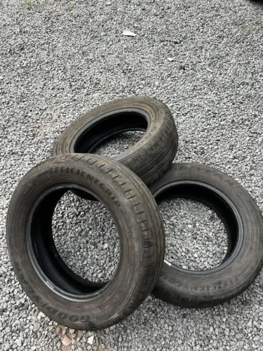 Pneus 195/65r15 Goodyear EfficientGrip Meia Vida - R$ 80.00 Unidade