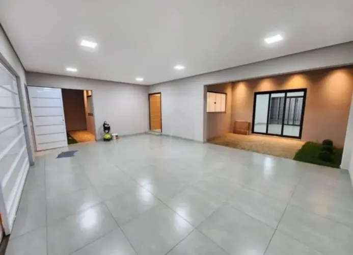 Casa Nova à venda no bairro Jóquei Clube em Araguari.