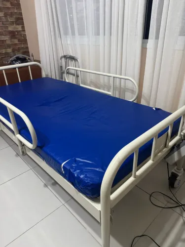 Cama hospitalar pouco uso