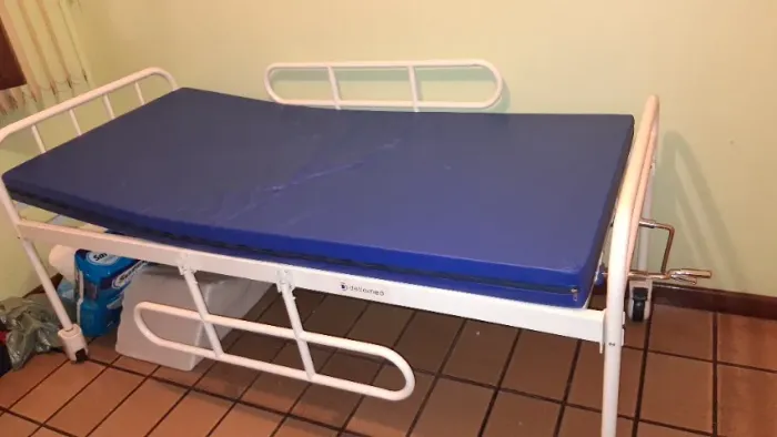 CAMA HOSPITALAR COM COLCHÃO