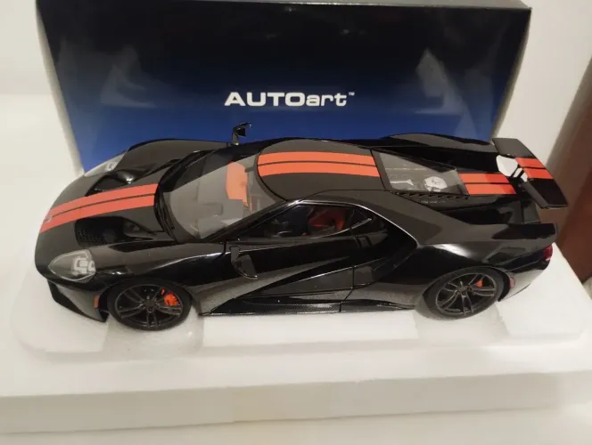 Miniatura Autoart 1/18 Ford GT 2017 exclusive