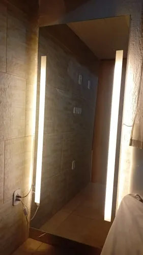 Espelho com iluminação 