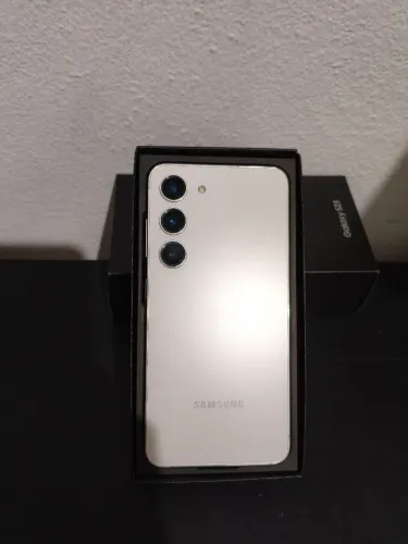 Samsung Galaxy S23 128gb (Para retirada de peças)