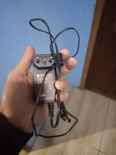 Fonte carregador LG 24MK430H