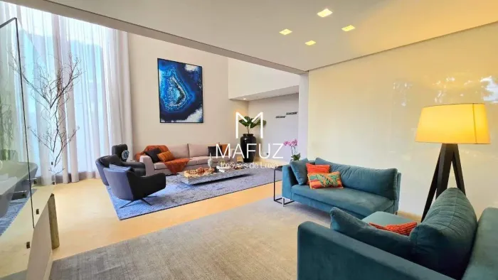 CASA COM 4 QUARTOS, PISCINA E LAZER COMPLETO PARA VENDA