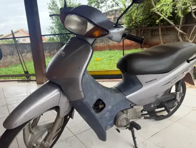 Honda Biz+ C100 2003/2004 - Prata - Partida elétrica