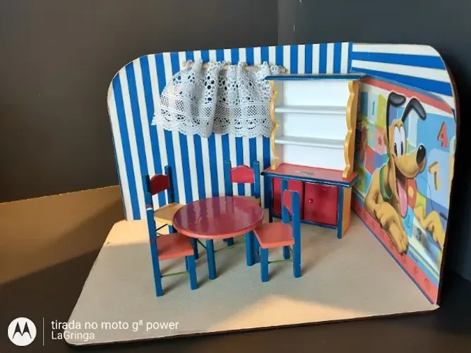 Lote de 322  kits Mini moveis pára casinha de bonecas 