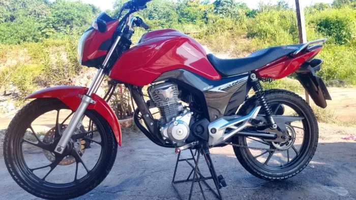 Vendo fan 160 moto top só pegar e andar.