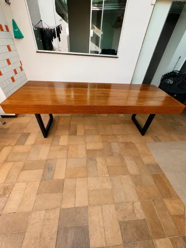 Mesa Retangular de Madeira 2,50m com Pés de Aço