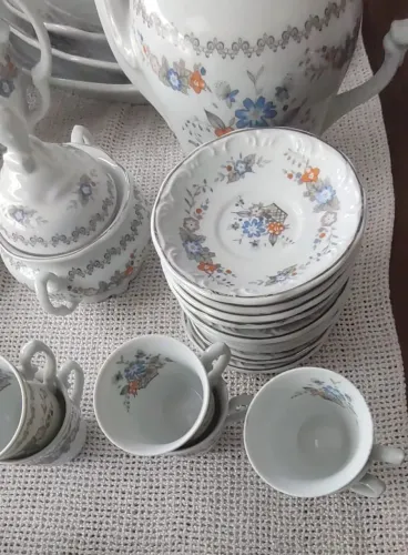 Jogo de jantar, chá e café Schmidt, 105 peças, década de 70.