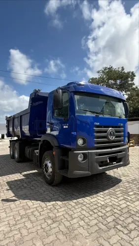 Volkswagen 31-320 6x4 2012 basculante