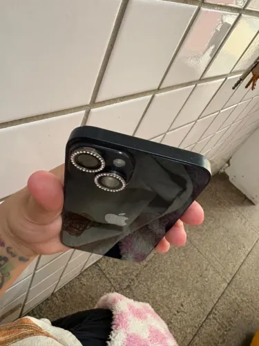 Venda: iPhone 14 semi-novo,todo original,