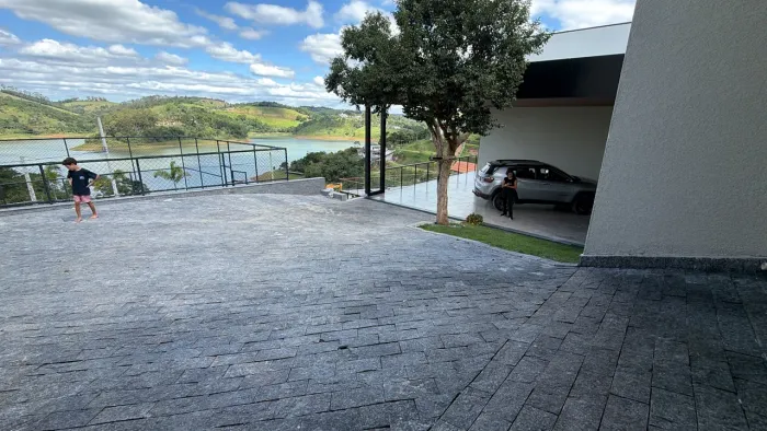 Casa em represa de Igarata 