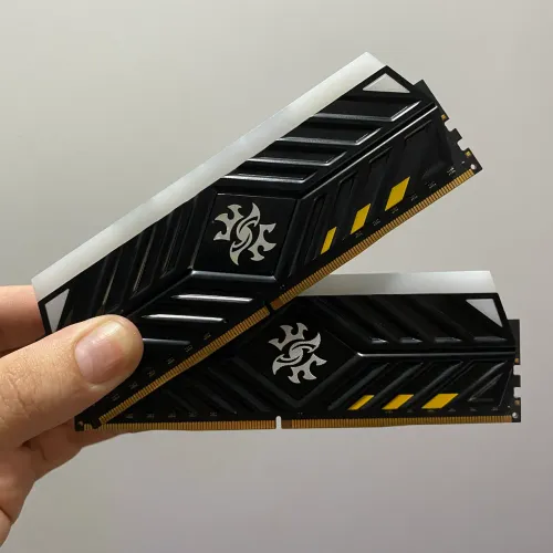 Memória Ram RGB Gamer 16GB DDR4 3000MHz CL 16-18-18 XPG TUF Gaming Desktop ( 2 x 8GB )