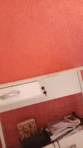 Vende mesa de escritorio.