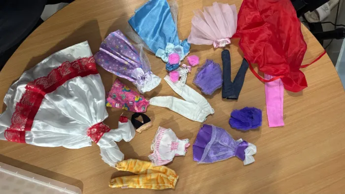 Lote Roupinhas De Boneca Barbie
