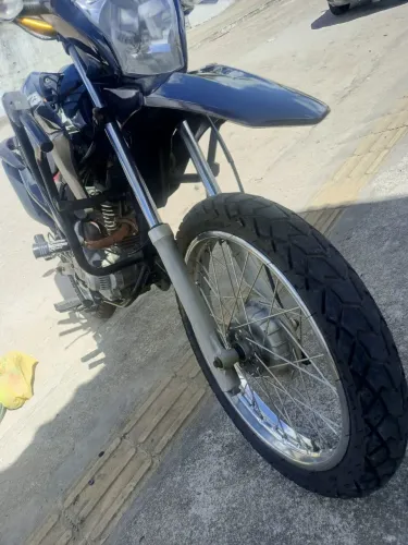 Moto bem conservada