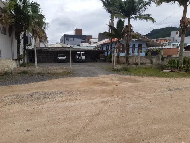 Vende-se Lote - Centro - Armazém/SC