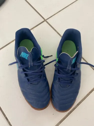 Tênis futsal Nike